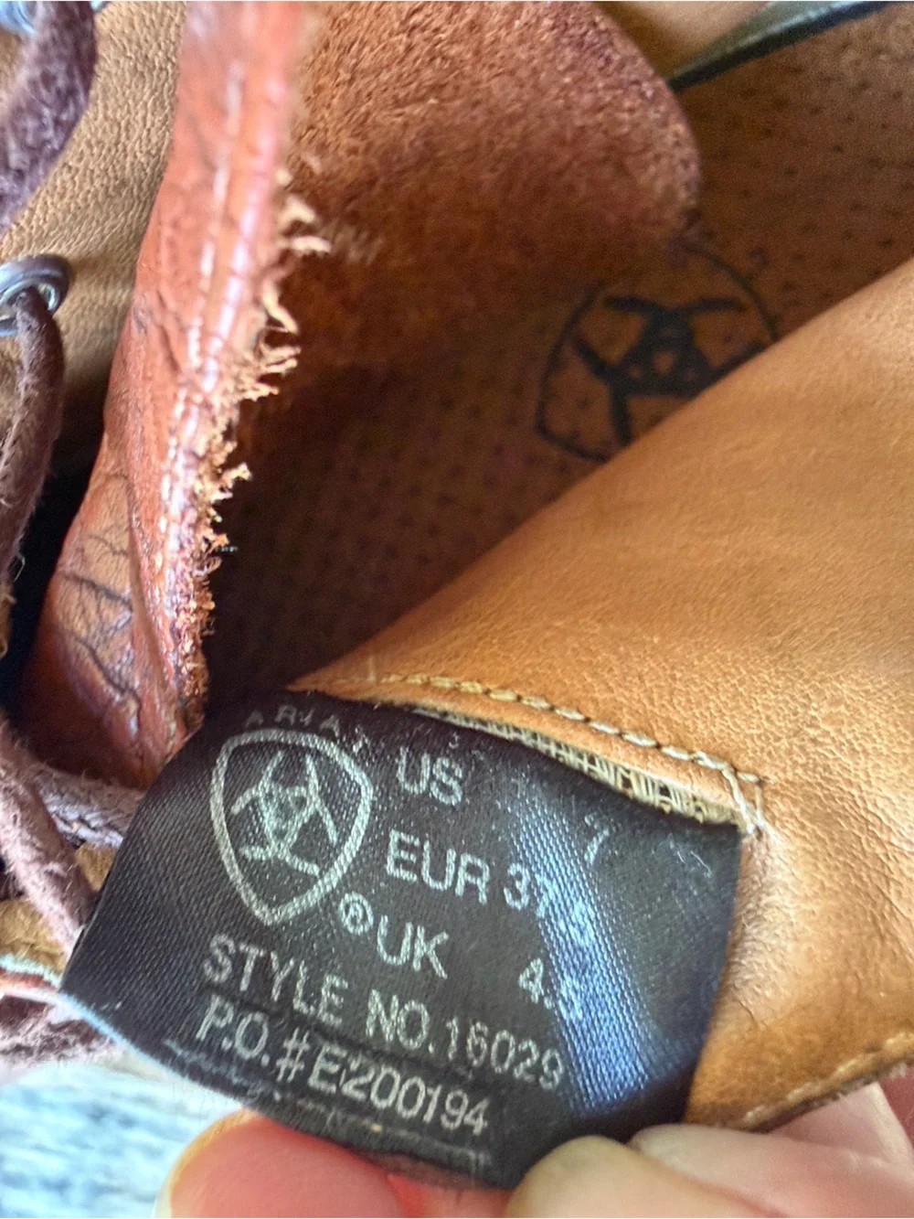 Ariat leather chukka